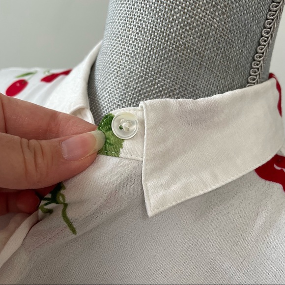 Rails cherry fruit printed button up top short sleeve cream colour - Picture 5 of 9